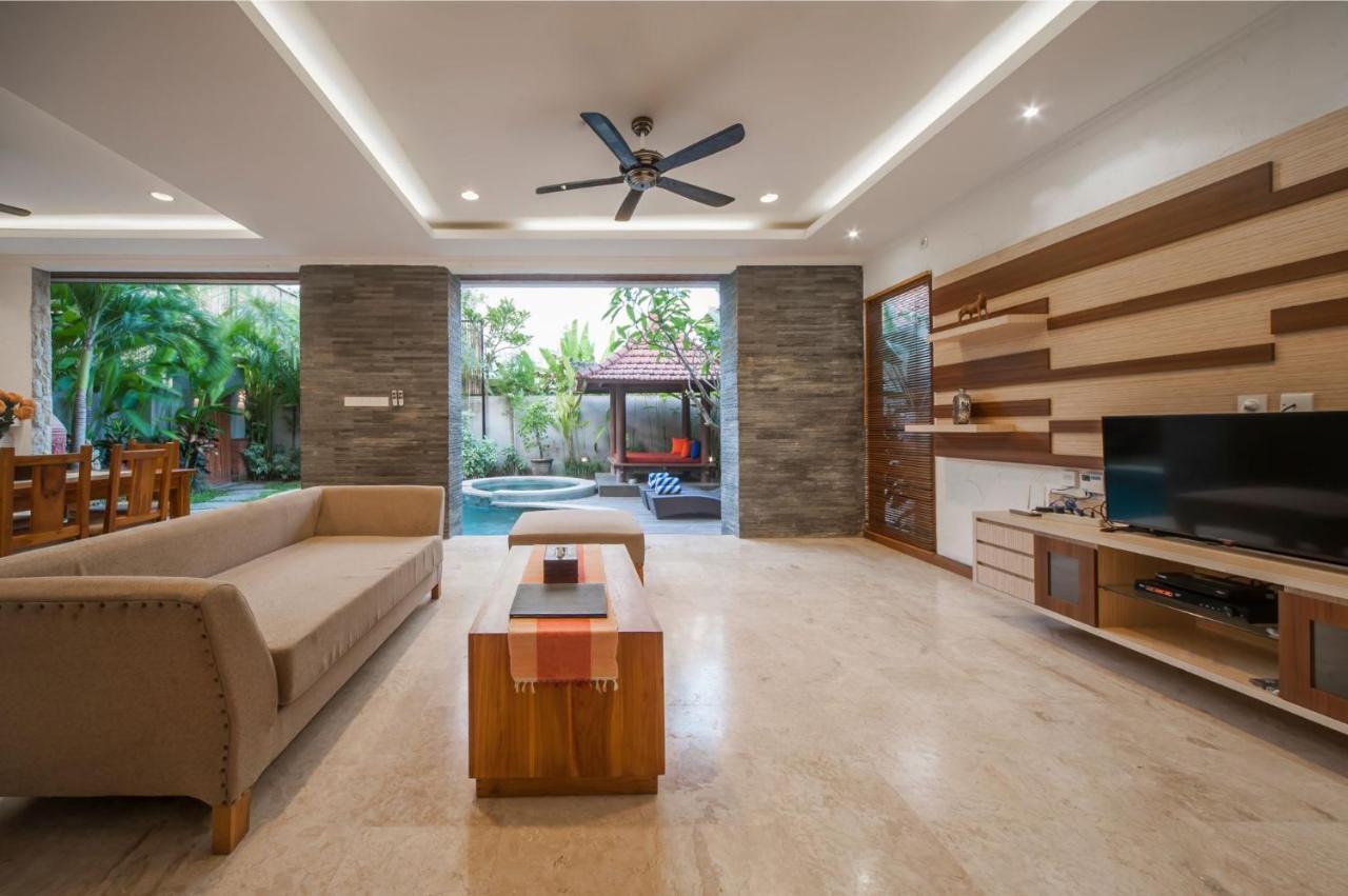Villa Suzuki 2 Seminyak ภายนอก รูปภาพ